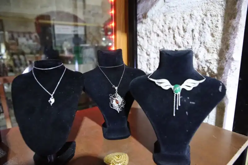 Depremzede Zanaatkar Tarihi Külliyede Açtığı Atölyede Mesleğini Sürdürüyor