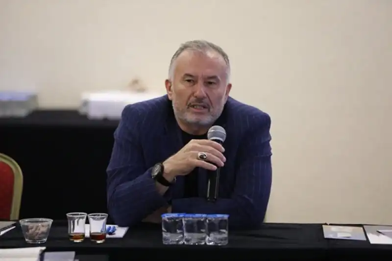 Tutar: “Ne Mutlu Hataylıyım Diyene Ne Mutlu Türk’üm Diyene”