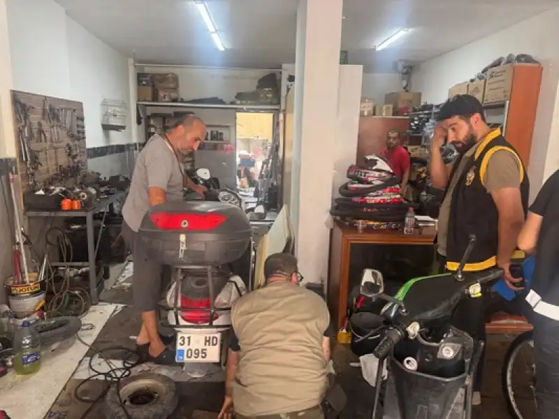 İskenderun'da Motosiklet Tamircilerine Denetim Yapıldı