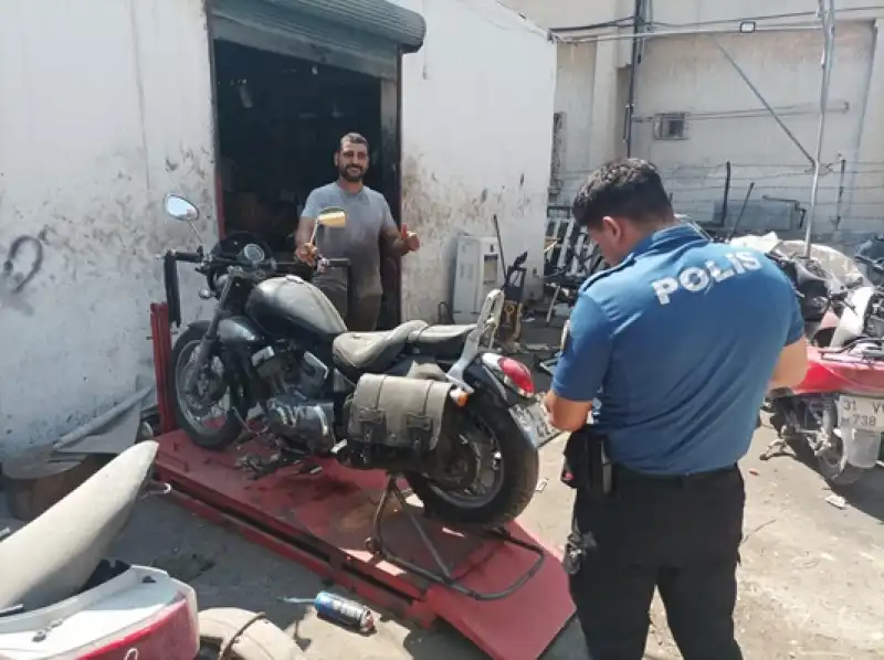 İskenderun'da Motosiklet Tamircilerine Denetim Yapıldı