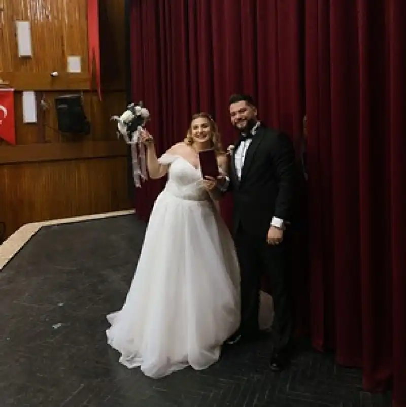 Gazeteci Hasan Seid Okay’ın Kızı Duygu, Hayatını Mustafa Yavuz Ile Birleştirdi