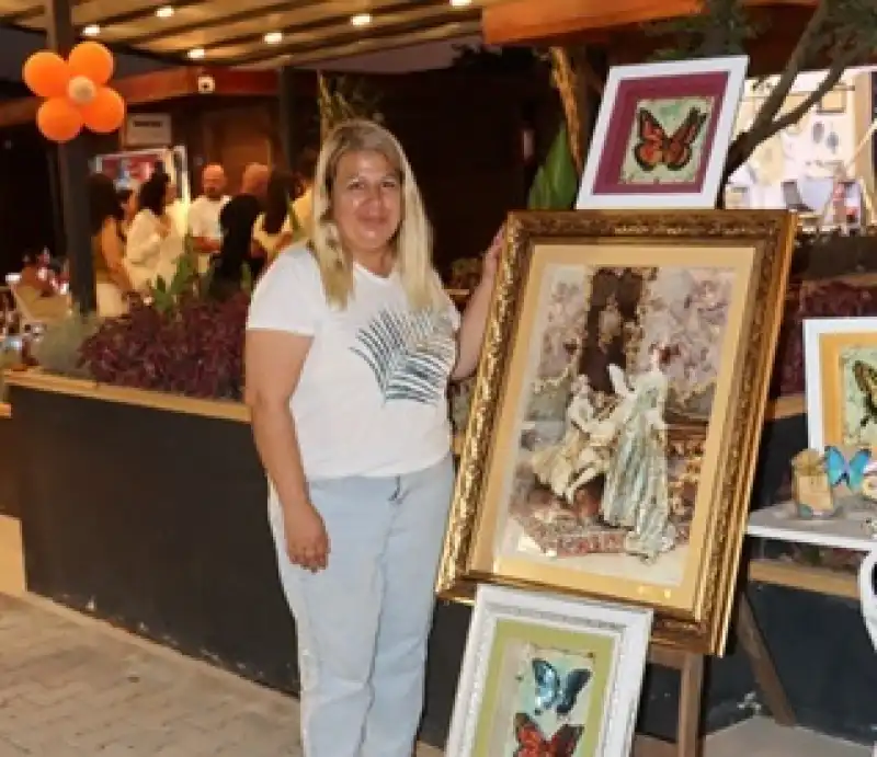 Sanatla Direniş: Nadya Zateri Eserlerini Kampanyalı Fiyatlarla Sunuyor