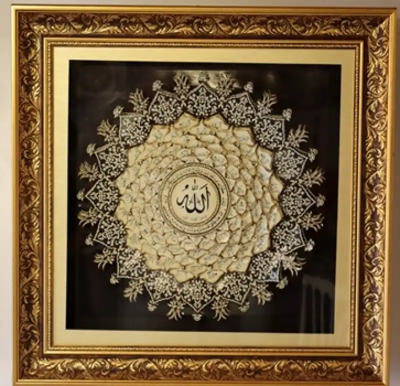 Sanatla Direniş: Nadya Zateri Eserlerini Kampanyalı Fiyatlarla Sunuyor