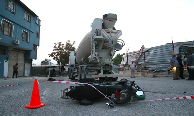 Hatay'da Beton Mikseriyle çarpışan Motosikletteki 2 Kişi öldü