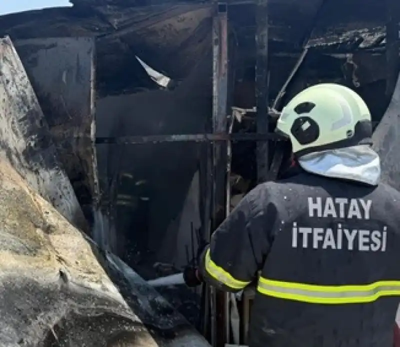 Üzümdalı Mahallesi’nde Konteyner Yangını Paniği