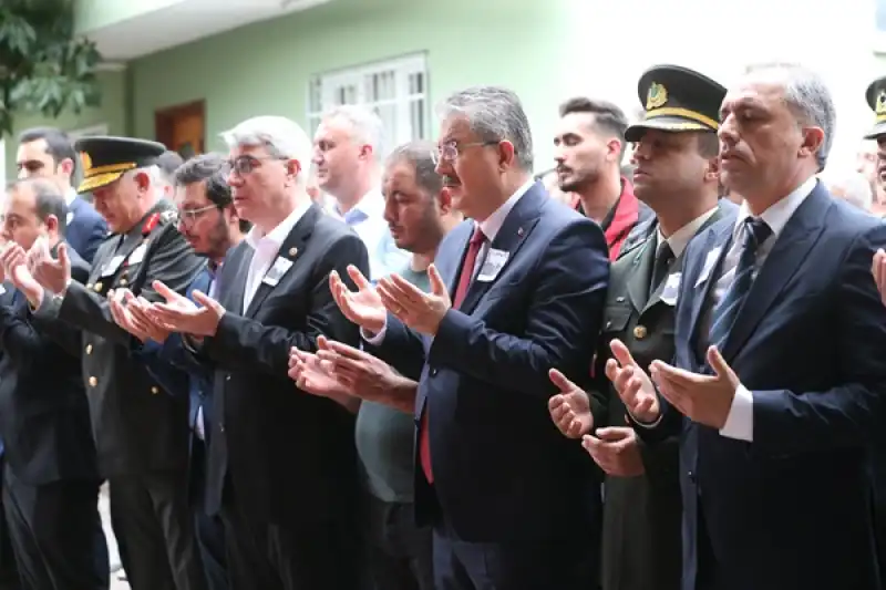 Edirne'de şehit Olan Uzman çavuşun Cenazesi Osmaniye'de Defnedildi