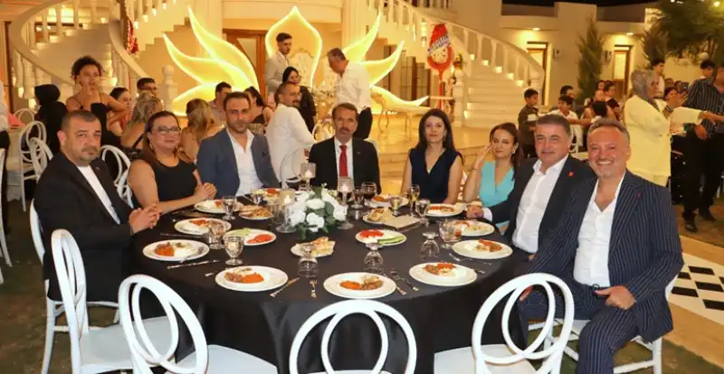 Siyaset, Sanat Ve İş Dünyası Bu Düğünde Buluştu