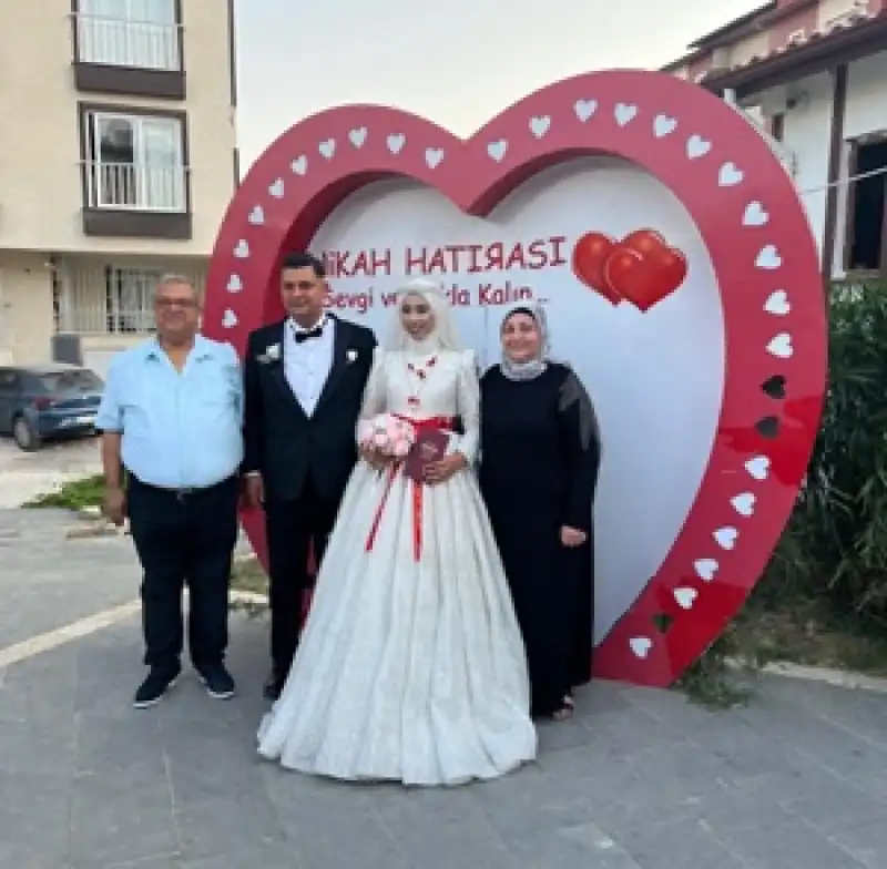 Rabia Ve Hüseyin Mutlu Bir Yuvaya “Evet” Dedi