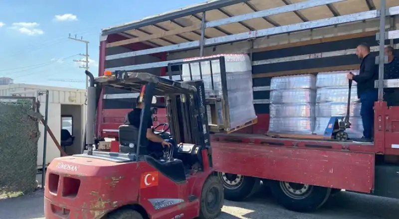 Yüreği Yeteneği Kadar Güzel: Rojin’den Depremzedelere Can Suyu