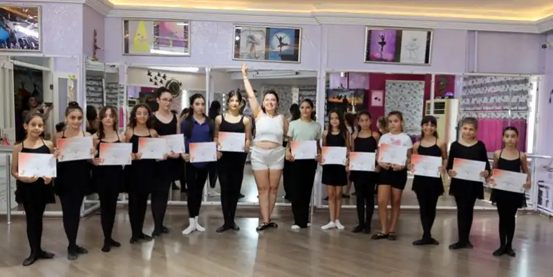 Fatma Satar’dan “Antakya’nın Ağıdı” Balerinlerine Teşekkür Belgesi