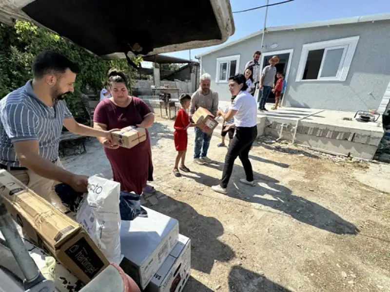Üvey Kardeşlerine De Annelik Yapan Nuriye'nin Yıkılan Evini Yardımseverler Yaptırdı