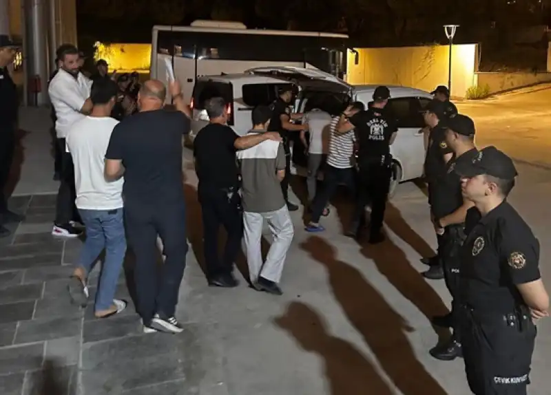 Hatay'da 1 Kişinin Bıçakla Yaralandığı Kavgaya Ilişkin 5 Zanlıdan 4'ü Tutuklandı