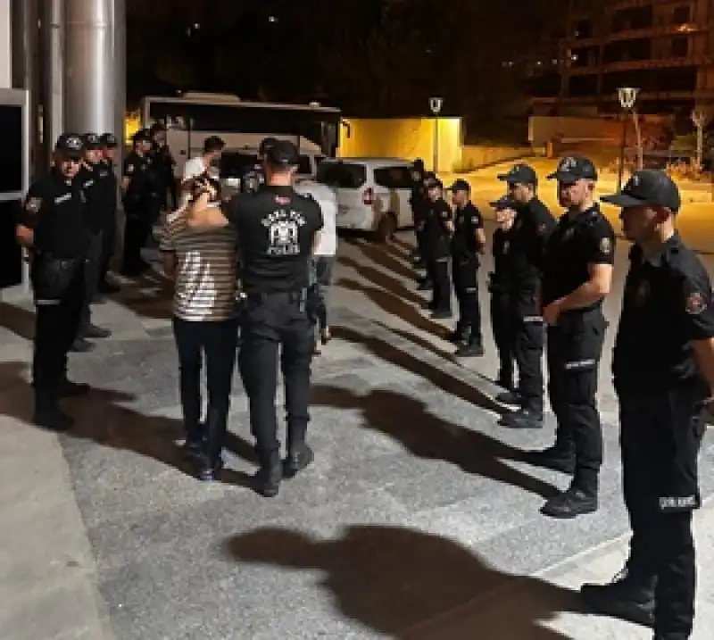 Hatay'da 1 Kişinin Bıçakla Yaralandığı Kavgaya Ilişkin 5 Zanlıdan 4'ü Tutuklandı