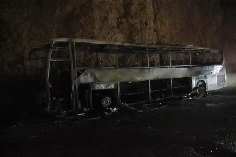 Hatay Belen'de Yolcu Otobüsünde çıkan Yangın Söndürüldü