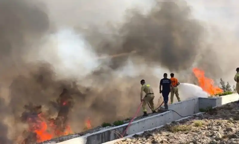 Hatay Yayladağı’nda Ormanlık Alanda Yangın çıktı