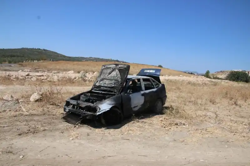 Hatay'da Seyir Halindeki Otomobilde çıkan Yangın Söndürüldü