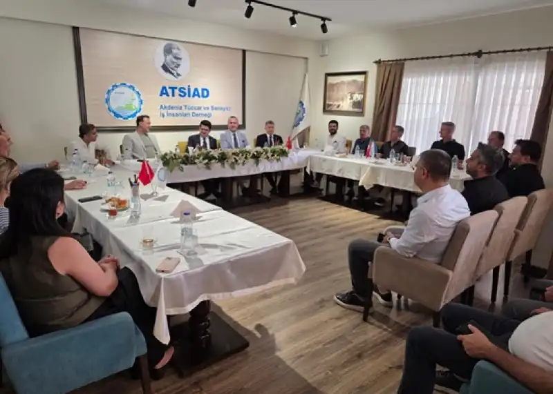 Kaymakam Eroğlu’ndan ATSİAD’a Ziyaret: Arsuz’un Yatırım Ve Turizm Potansiyeli Masada 