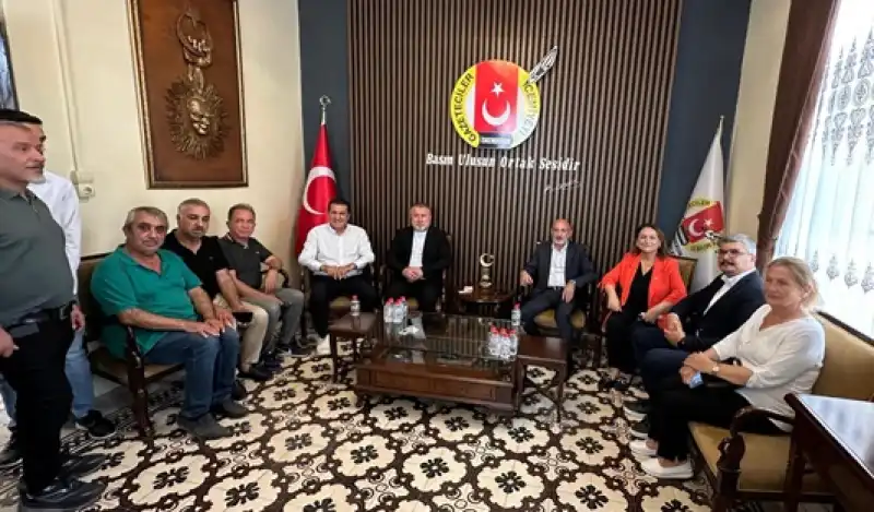 CHP Heyetinden İskenderun Gazeteciler Cemiyeti’ne Ziyaret