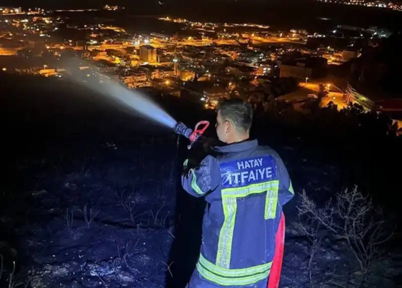 Hatay Antakya Narlıca'da çıkan Orman Yangını Kontrol Altına Alındı 