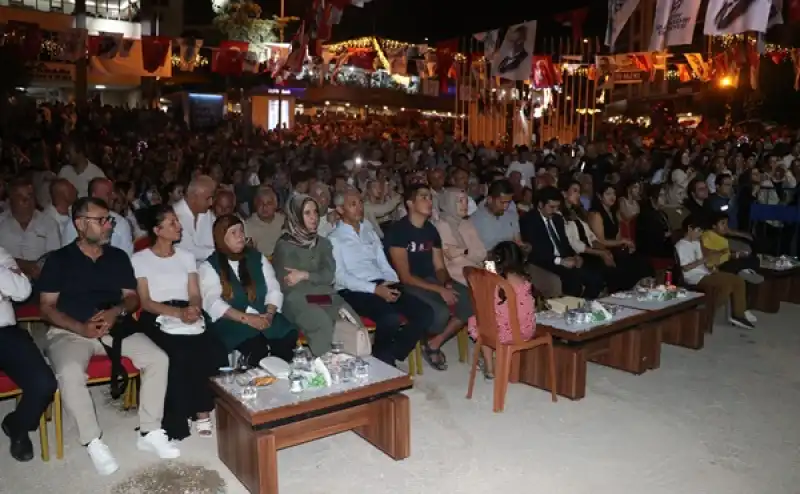 Şarkıcı İlyas Yalçıntaş Hatay Yayladağ'da Konser Verdi
