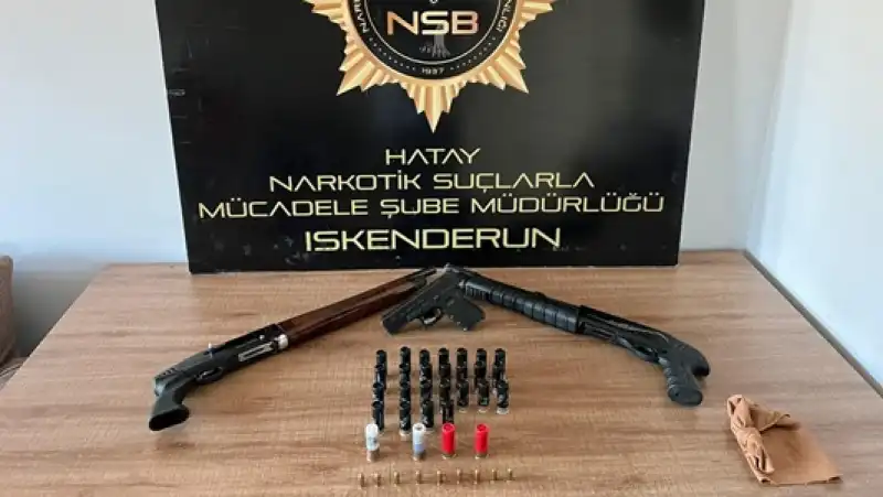 Hatay İskenderun'da Evlerinde Silah Bulunan 2 şüpheli Gözaltına Alındı