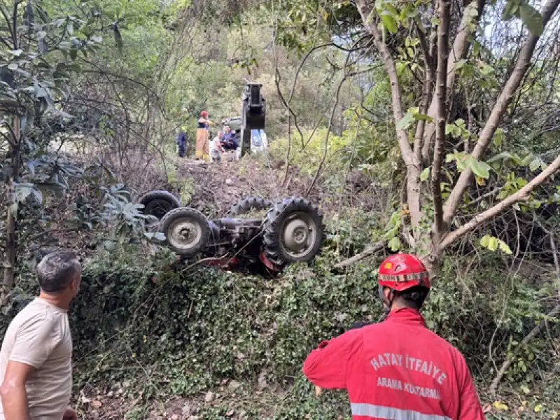 Hatay Dörtyo'da Uçuruma Yuvarlanan Traktörün Sürücüsü Yaralandı