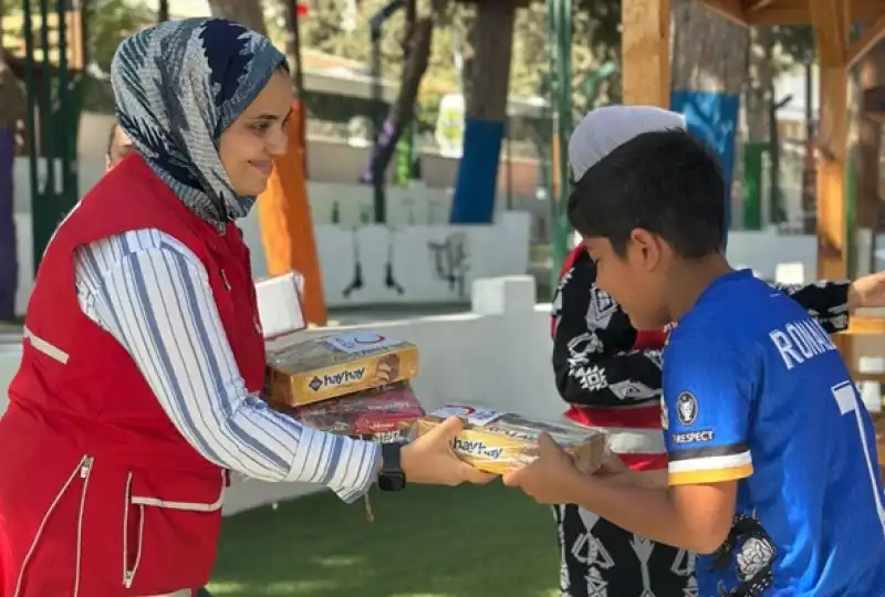 Türk Kızılay Hatay Şubesi Afetzede çocuklara Moral Etkinliği Düzenledi