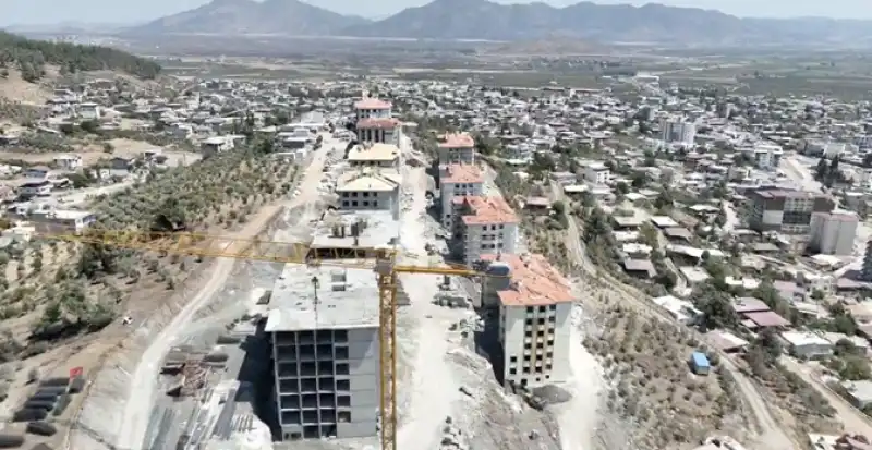 Hatay Hassa'da 622 Afet Konutunun Yapımı Devam Ediyor