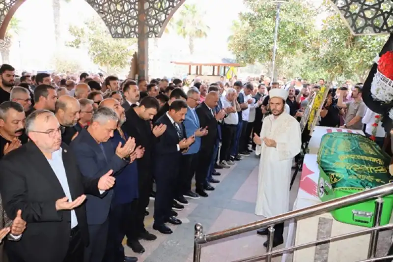 Binlerce Hataylı Efsane Başkan Mehmet Şaşmazı Uğurladı