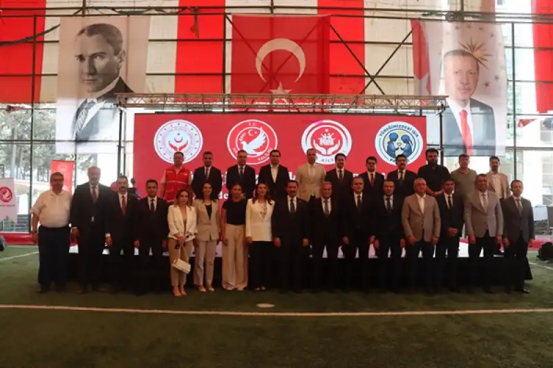 Hatay'da Kimsesiz çocuklarla Yardımseverler Arasında Köprü Olacak Internet Sitesi Kuruldu