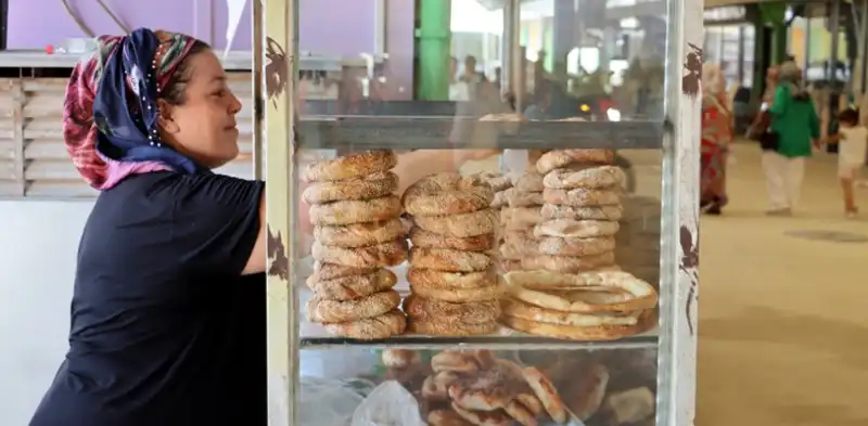 Uzun Çarşı’nın Simitçi Ablası Antakya Lezzetini Yaşatıyor