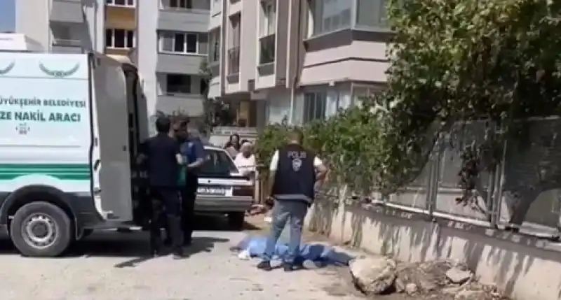 İnşaat Mühendisi Yol Kenarında Ölü Bulundu!