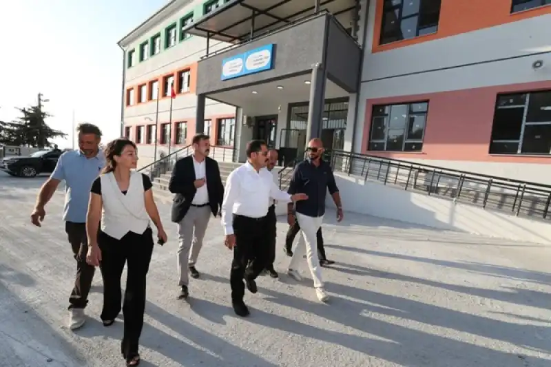 Hatay Valisi Mustafa Masatlı, Yapımı Tamamlanan Okulda Incelemelerde Bulundu