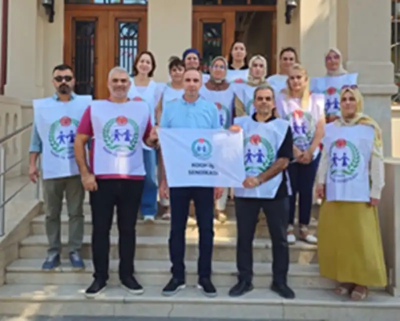 Türkiye Genelinde, 1003 Vakıf Ve Onların çalışanları Grevde