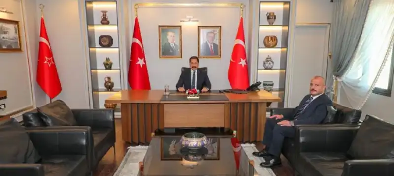 Vali Masatlı, Ülkü Ocakları Hatay İl Başkanı Çelik’i Kabul Etti