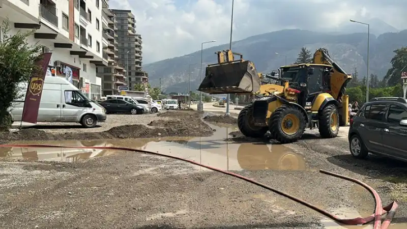 İskenderun'da Sağanak Etkili Oldu 