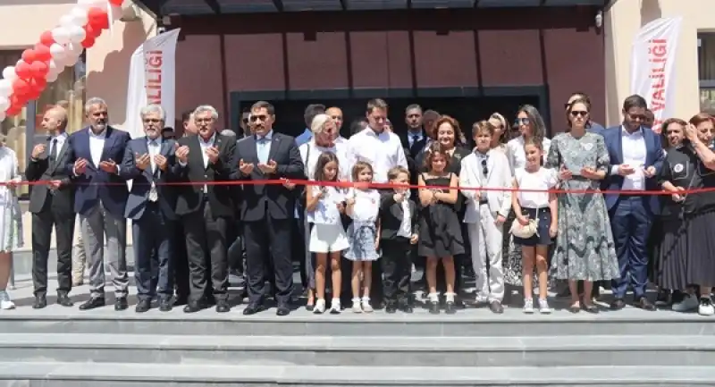 Hatay'da Eski Başbakanlardan Mesut Yılmaz Anısına Yaptırılan Okul Açıldı