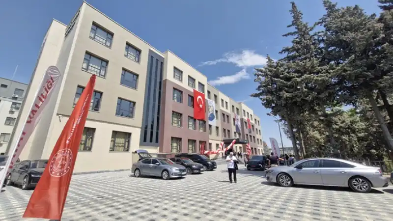 Hatay'da Eski Başbakanlardan Mesut Yılmaz Anısına Yaptırılan Okul Açıldı