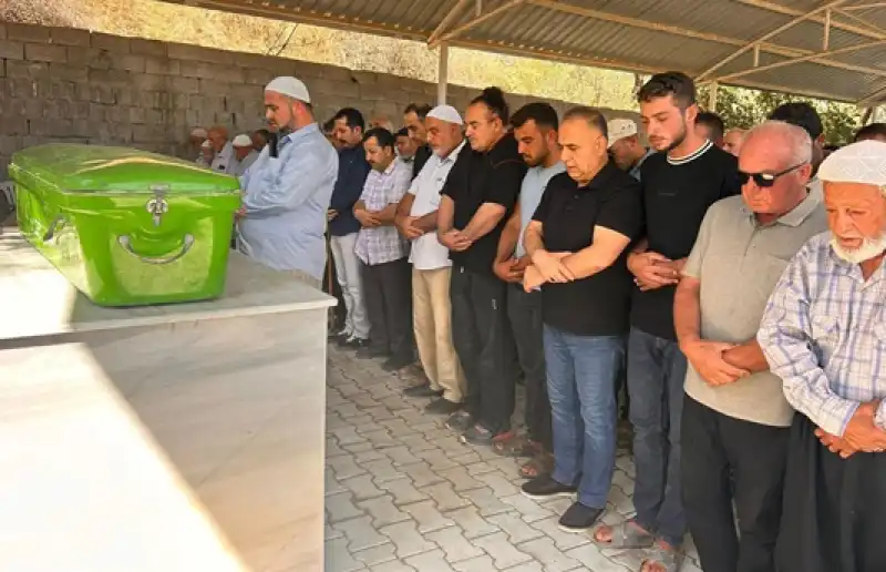 Altınözü'nde Trafik Kazasında Hayatını Kaybeden Kişinin Cenazesi Defnedildi 