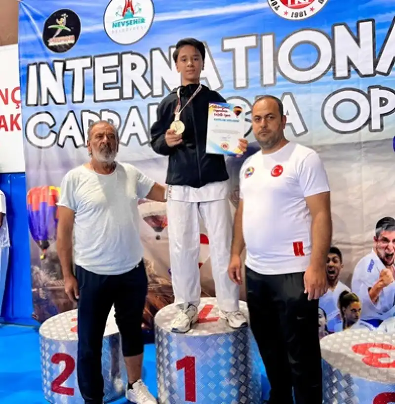 Antakya Belediyesi Karate Takımı’nın üstün Başarısı