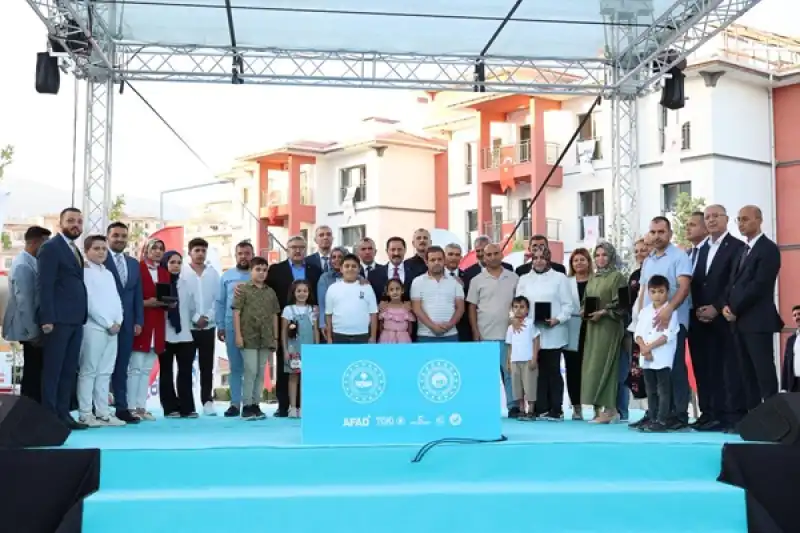 Başkan Yapar, Dikmece Toki Konutları Anahtar Teslim Töreni’ne Katıldı