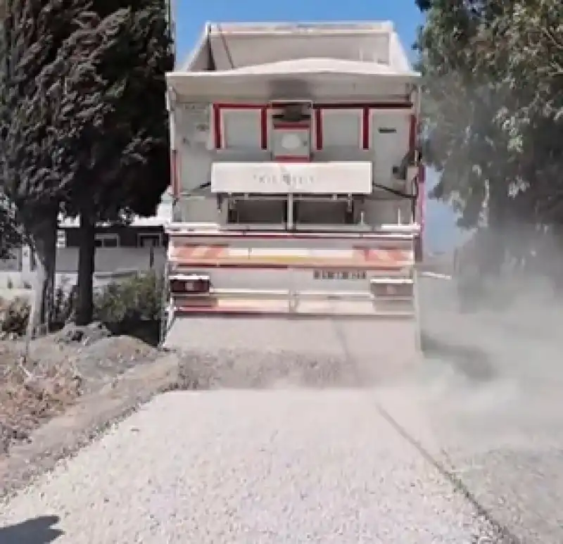 Antakya’da 3 Mahallede Yol Çalışması Yapıldı