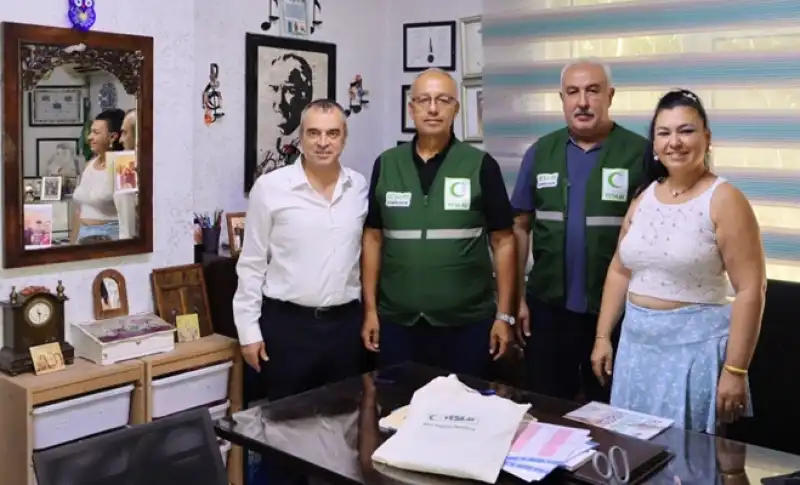 Yeşilay’dan Fatma Satar Müzik Resim Ve Bale Akademisi’ne Ziyaret