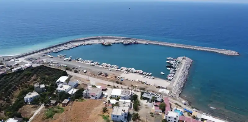 Akdenizli Balıkçılar Mavi Sularla Buluşmak Için Son Hazırlıklarını Yapıyor