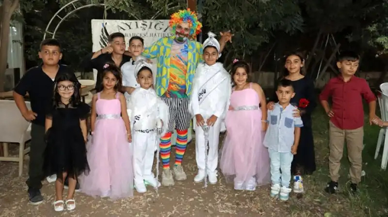 Dillere Destan Bir Düğün Ile Erkekliğe Adım Attılar