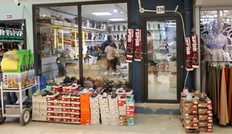 Komando Mehmet’ten Yeni Konsept: 200 TL’den Başlayan Ayakkabılar