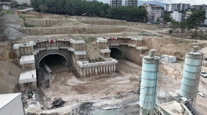 Hatay'da İskenderun-Topboğazı Otoyolu'nda çalışmalar Devam Ediyor