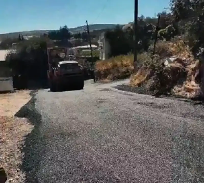 Asfaltsız Mahalle Kalmayana Kadar çalışmalarımız Devam Edecek