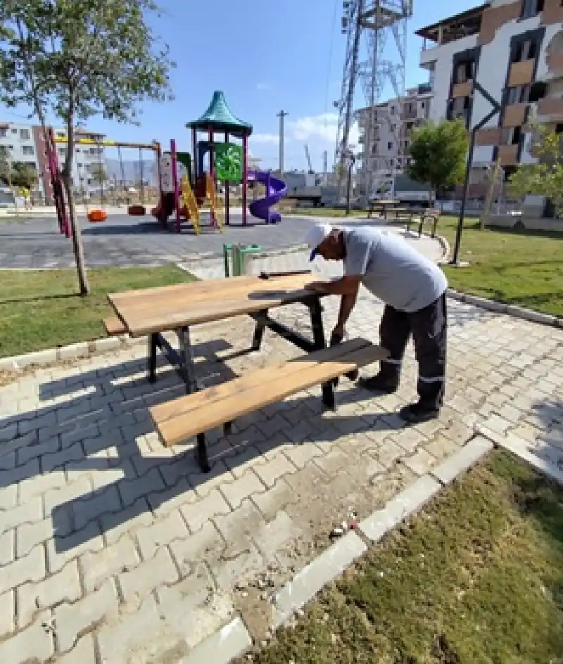 Park Ve Yeşil Alanlarda Bakım çalışmaları