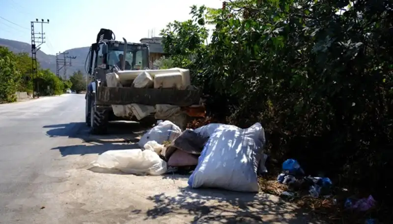 Defne Belediyesi Girilmedik Sokak Bırakmıyor